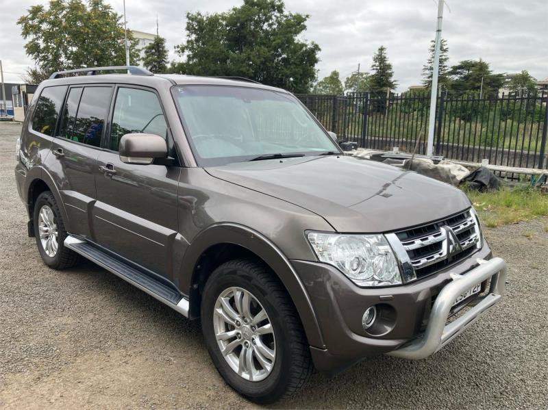2014 Mitsubishi Pajero Wagon VR-X NW MY14