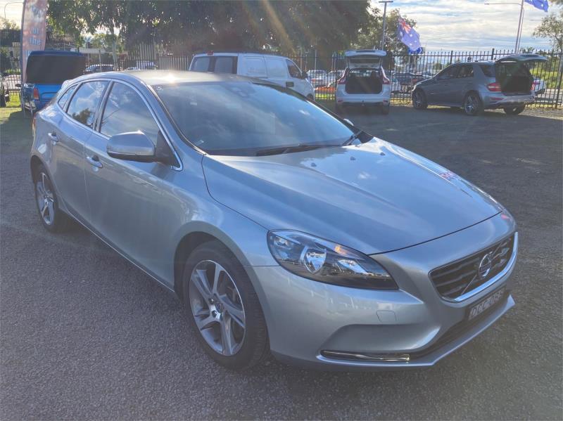 2015 Volvo V40 Hatchback T3 Kinetic M Series MY16